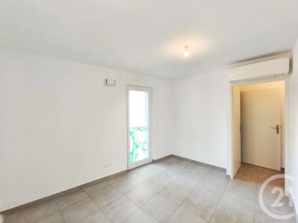 Appartement T3 à vendre  3 pièces - 53,50 m 2   TOULON  - 83