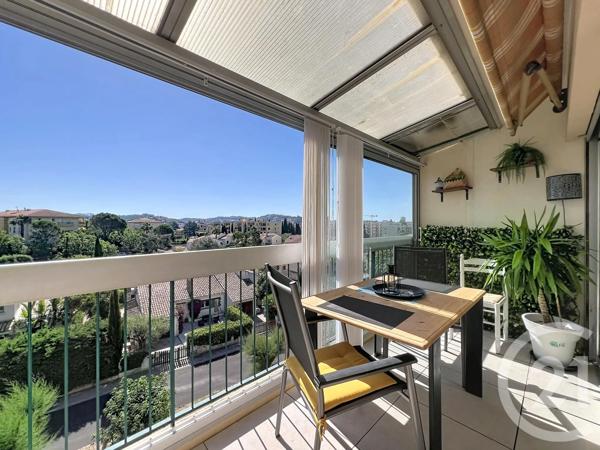 Appartement T3 à vendre  3 pièces - 69,66 m 2   FREJUS  - 83