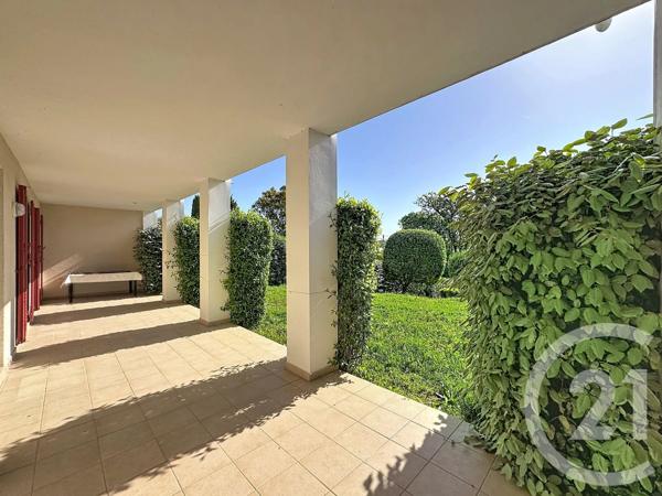 Appartement T3 à vendre  3 pièces - 69,66 m 2   FREJUS  - 83