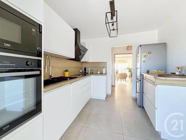 Appartement T3 à vendre  3 pièces - 69,66 m 2   FREJUS  - 83