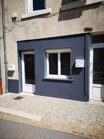 EXCLUSIVITE !Immeuble  avec local commercial  et un duplex dans centre ville Yssingeaux