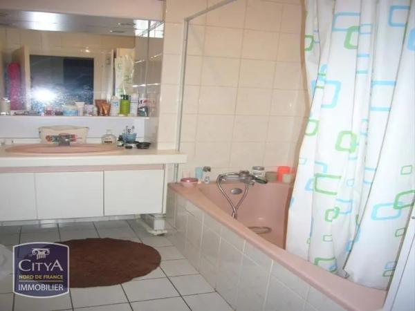 Appartement à louer 3 pièces 66.64m² Lille (59800)
