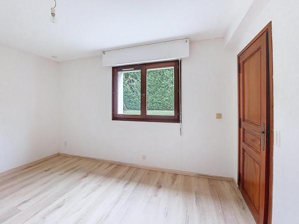 Vaste maison idéalement située