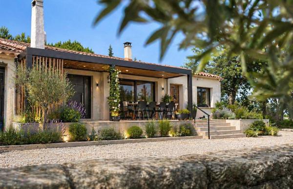 MAISON DE PLAIN PIED ENTOUREE DE VIGNE