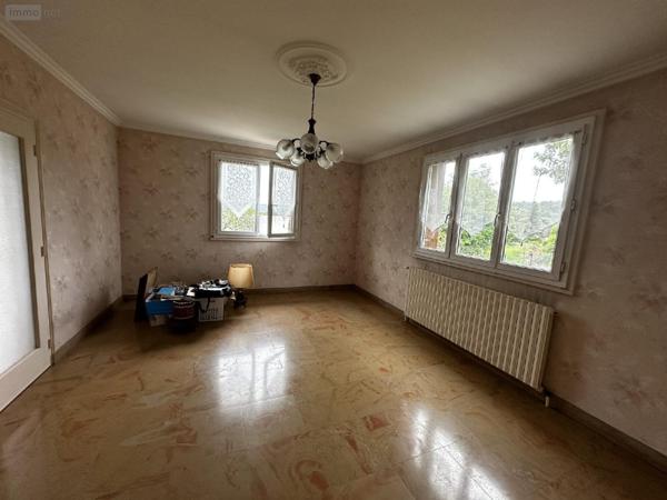 Maison à vendre à Saint-Julien-du-Sault dans l'Yonne (89330), ref : 2400032