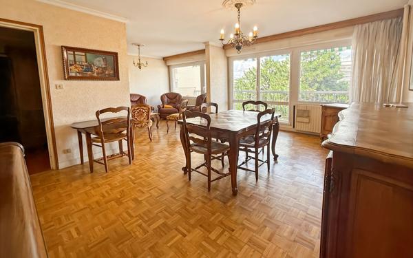 Appartement à vendre    4 pièces •  Lyon 8