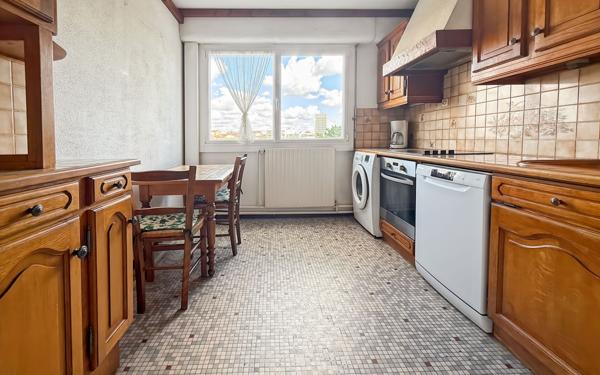 Appartement à vendre    4 pièces •  Lyon 8