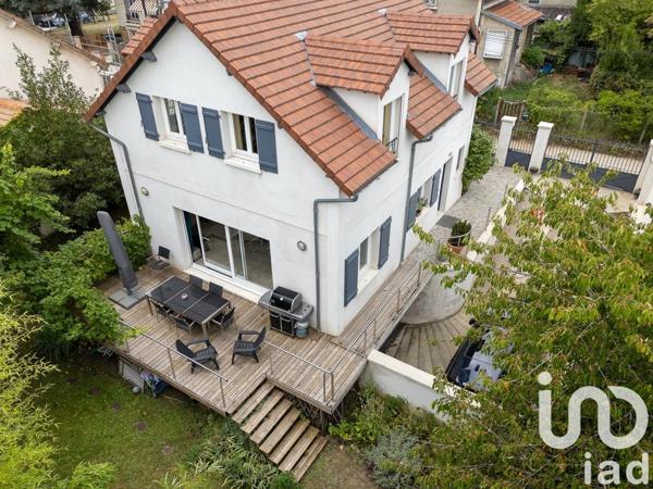 Maison à vendre 7 pièces 180 m² Le Mesnil-le-Roi