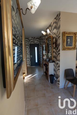 Maison à vendre 7 pièces 180 m² Le Mesnil-le-Roi