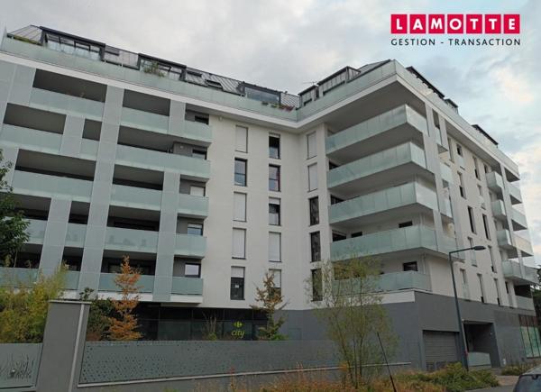 Appartement à louer 4 pièces - 95 m²