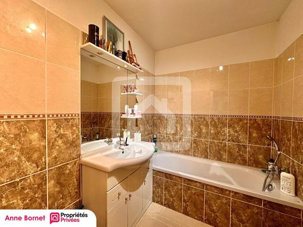 Appartement en toit-terrasse avec 48 m2 d'extérieur, double garage, cave