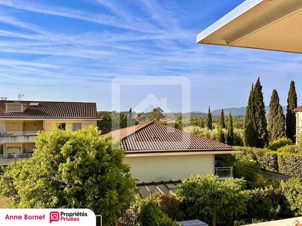 Appartement en toit-terrasse avec 48 m2 d'extérieur, double garage, cave