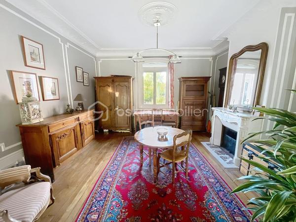 Maison de maitre de 256 m²