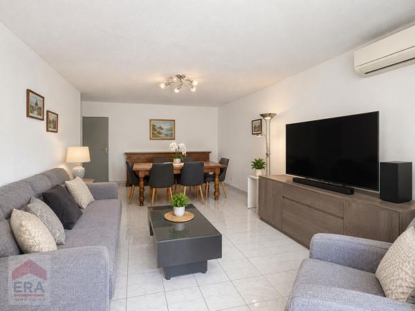 A VENDRE MARSEILLE 13015 ST JOSEPH  T3 DANS RESIDENCE FERMEE AVEC CLIMATISATION TERRASSE DEUX PLACES DE PARKING ET GARAGE