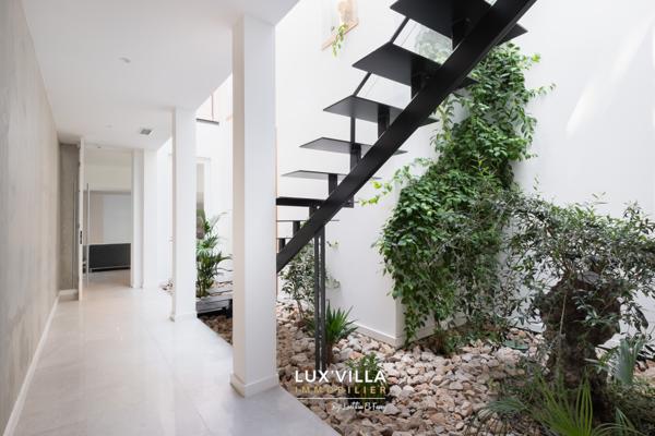 Montpellier (34000) Villa d’Exception Connectée à 5 mins de Montpellier – Vue imprenable