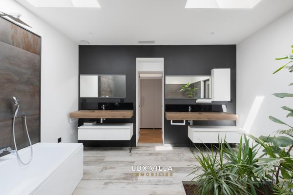 Montpellier (34000) Villa d’Exception Connectée à 5 mins de Montpellier – Vue imprenable