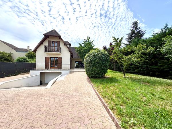 Maison Conflans Sainte Honorine 11 pièce(s) 230 m2 €649 000 ** - Référence 7883