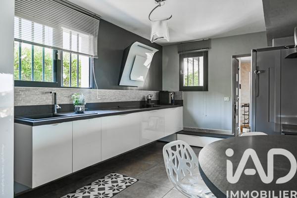 Maison à vendre 8 pièces 280 m² Carnoux-en-Provence