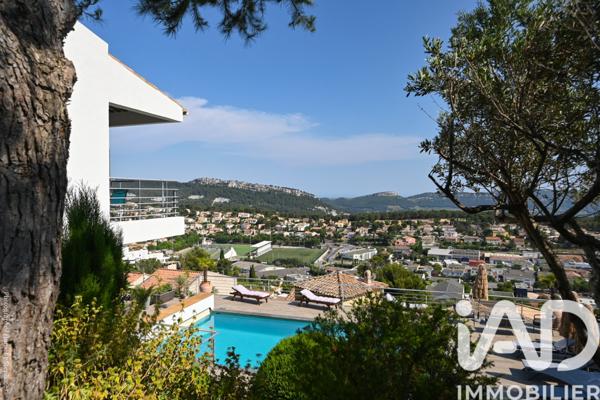 Maison à vendre 8 pièces 280 m² Carnoux-en-Provence
