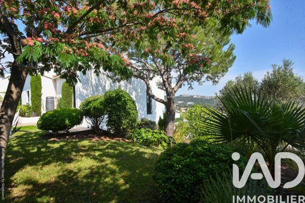 Maison à vendre 8 pièces 280 m² Carnoux-en-Provence