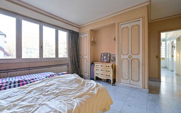 Maison à vendre    7 pièces • 290 m2 Romainville