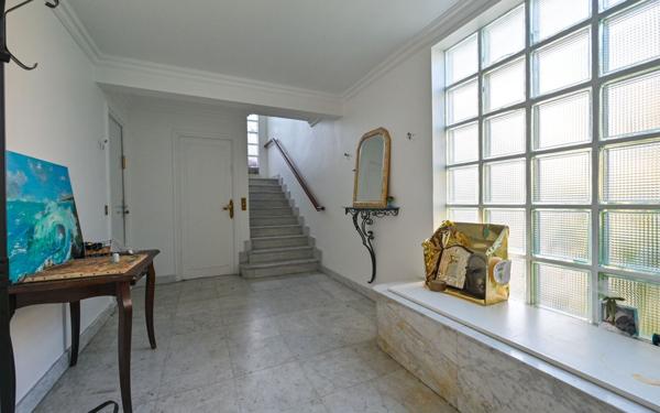 Maison à vendre    7 pièces • 290 m2 Romainville