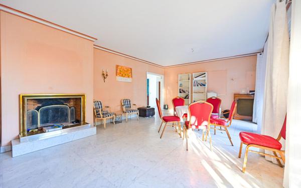 Maison à vendre    7 pièces • 290 m2 Romainville