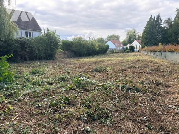 Terrain à bâtir, viabilisable
PLU zone UB