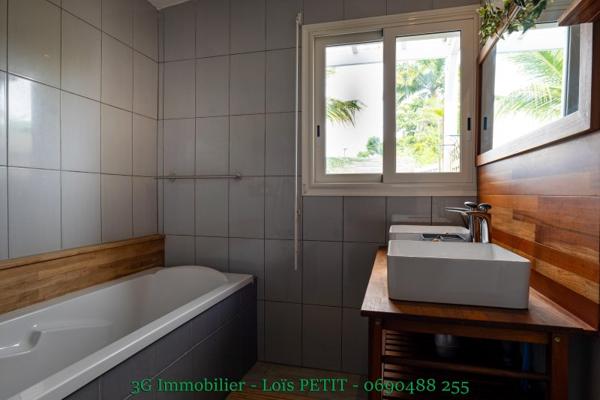 Vente / Maison contemporaine à Baie-Mahault (97122)
