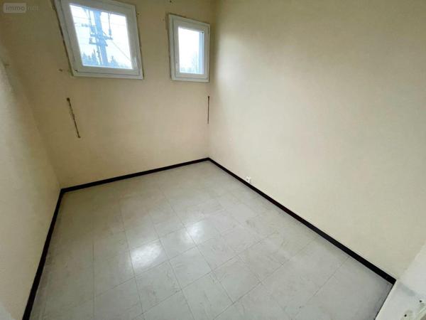 Local professionnel à vendre à Rethel dans les Ardennes (08300), ref : 08018-FMCO-2222