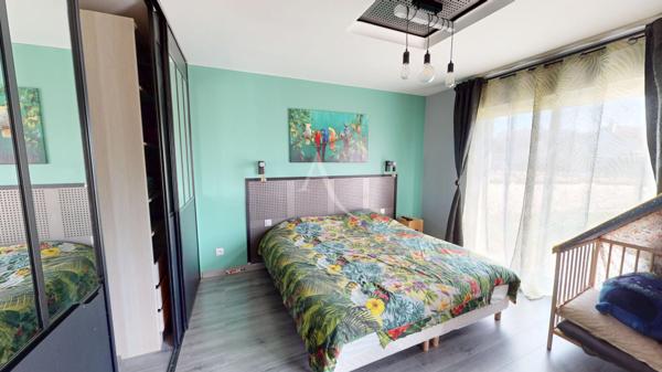 Maison récente 5 pièces (210 m²)