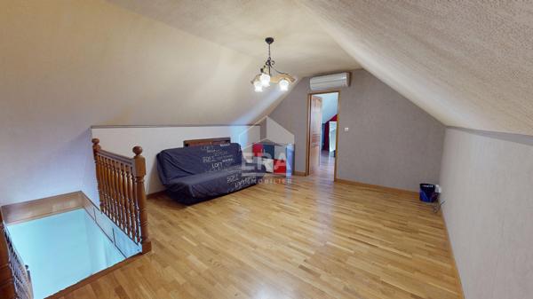 Maison familiale 138 m² avec piscine - La Chapelle-Saint-Ursin