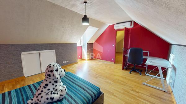 Maison familiale 138 m² avec piscine - La Chapelle-Saint-Ursin