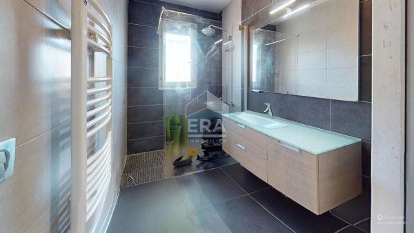 Maison familiale 138 m² avec piscine - La Chapelle-Saint-Ursin