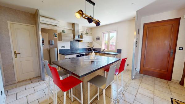 Maison familiale 138 m² avec piscine - La Chapelle-Saint-Ursin