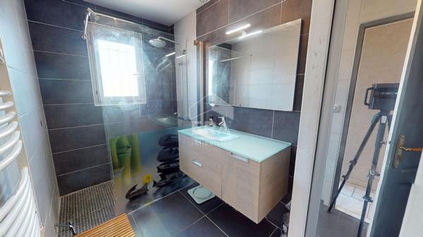 Maison familiale 138 m² avec piscine - La Chapelle-Saint-Ursin