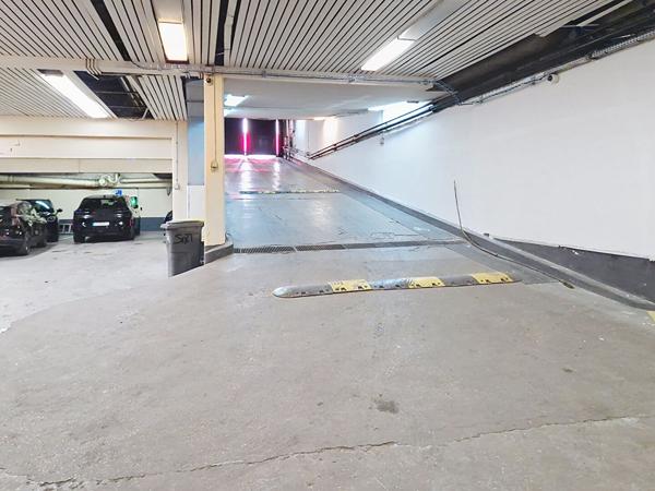 Achat parking / box Paris 02 - 12 m² - 45 000 €