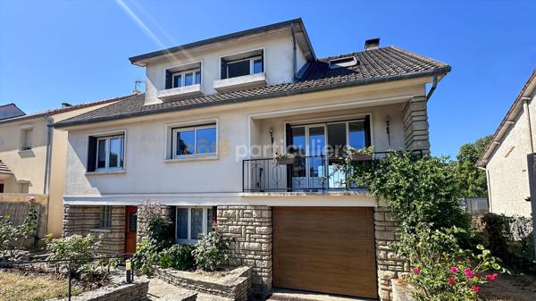 Vente
                Maison185 m² - 8 Pièces -
                    BRIE COMTE ROBERT (77170)