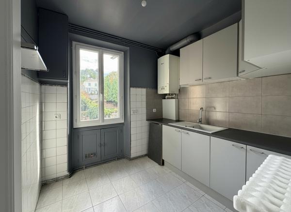 Vente
                Appartement36,66 m² - 2 Pièces -
                    VILLENEUVE SAINT GEORGES (94190)