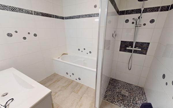 Maison à vendre    3 pièces • 121,65 m2 Hombourg-Budange