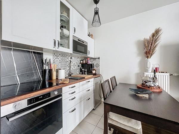 Appartement Suresnes 2 pièce(s) 42.2 m2