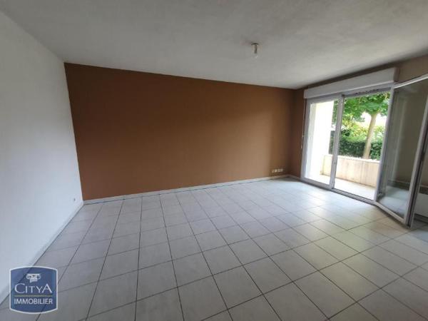 Appartement à louer 2 pièces 47.52m² Tarbes (65000)