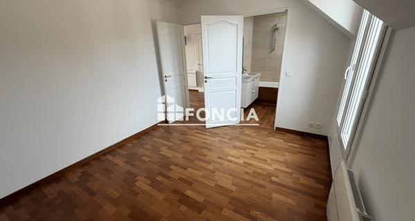 Location Appartement 3 pièces 75.84 m² - Juziers 78820