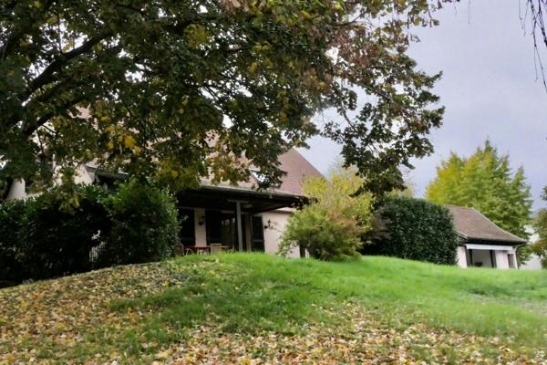 Quartier prisé Colmar terrain 17 ares et piscine