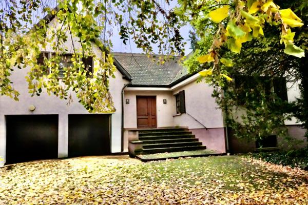 Quartier prisé Colmar terrain 17 ares et piscine