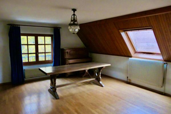 Quartier prisé Colmar terrain 17 ares et piscine