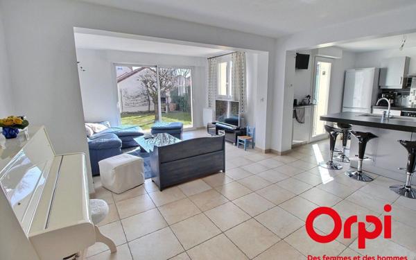 Maison à vendre    4 pièces • 90 m2 Montigny-le-Bretonneux