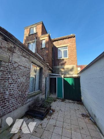 Immeuble de rapport - Proche métro et CHR - Fort potentiel

Description :
Idéal investisseur...