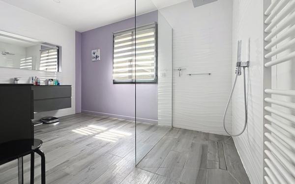 Maison à vendre    5 pièces • 156,60 m2 Fréjus