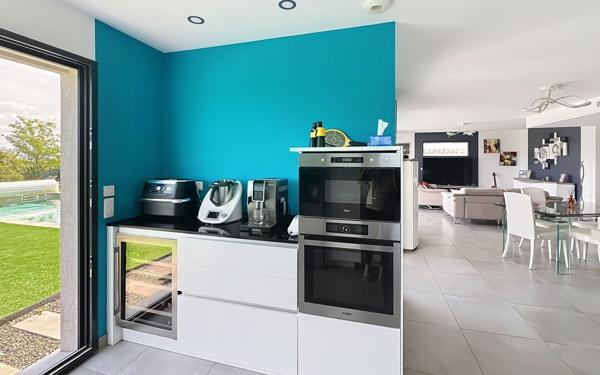 Maison à vendre    5 pièces • 156,60 m2 Fréjus